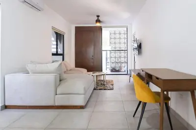 Plano de Spacious apartment with private pool by Malecon