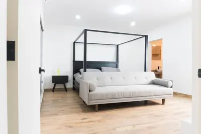 Plano de Spacious apartment with private pool by Malecon