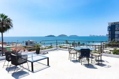 Plano de Spacious apartment with private pool by Malecon