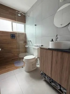 Un baño de Casa Romaoc - Casa moderna en Residencial Campestre