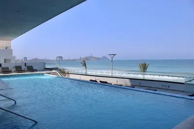 Piscina en o cerca de Vista al Mar desde el piso 20, Moderno Con Alberca