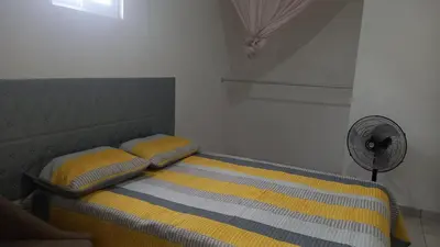 Cama o camas de una habitación en Spacious house near the beach