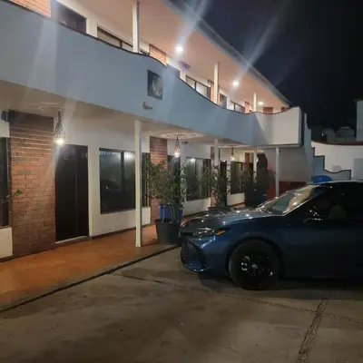 Edificio en el que se encuentra el hotel cápsula