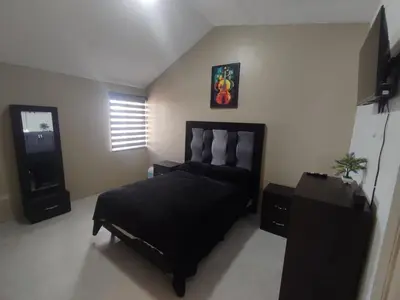 Una televisión o centro de entretenimiento en Floresta