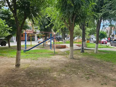 Zona de juegos infantil en Floresta