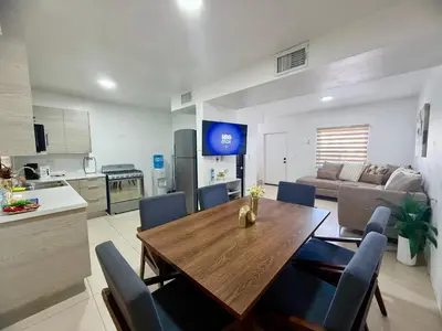 Una cocina o zona de cocina en Casa Marsella Privada y Moderna 1