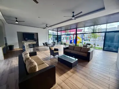 Una televisión o centro de entretenimiento en Casa Marsella 2 Privada y Moderna