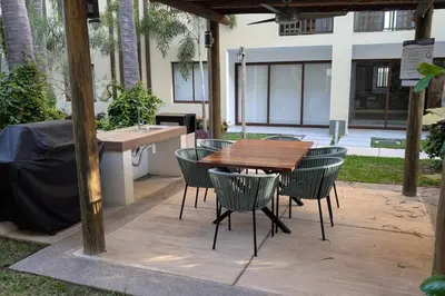 Un patio o zona al aire libre en Oceanna 333 Hermoso departamento en cerritos
