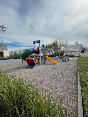 Zona de juegos infantil en Casa en fraccionamiento privado