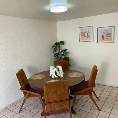 Casa céntrica con estacionamiento para 5 huéspedes