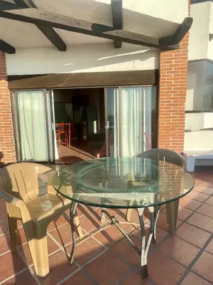 Plano de Estudio con Vista Espectacular al Mar y Terraza Privada