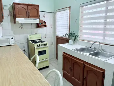 Una cocina o zona de cocina en Casa completa, Excelente ubicación, Cerca IMSS