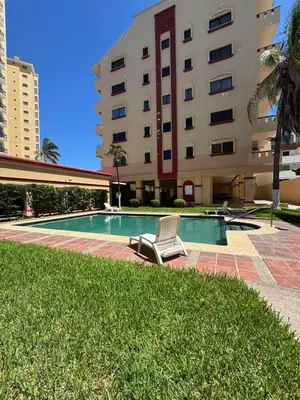 Piscina en o cerca de Marina del Rey