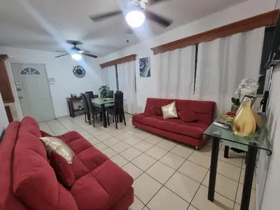 Zona de estar de Ideal location! Apartment 2 blocks from the Malecón