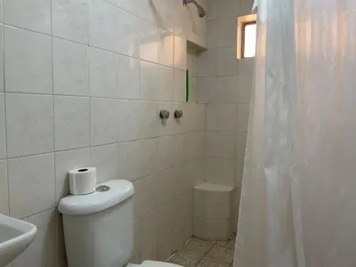 Un baño de Casa 5 Centrica Super ubicada 3 camas queen