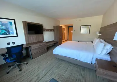Una televisión o centro de entretenimiento en Holiday Inn Express Hotel & Suites CD. Juarez - Las Misiones by IHG