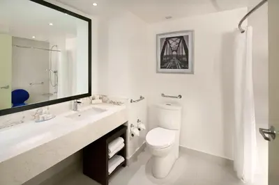 Un baño de Fairfield Inn & Suites by Marriott Nogales
