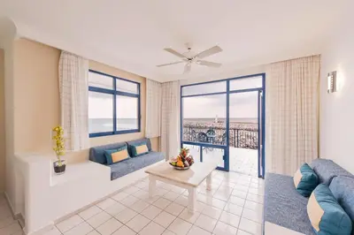 Zona de estar de El Cid Marina Beach Hotel
