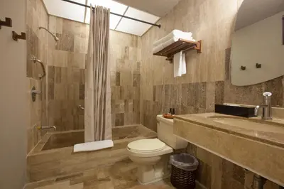 Un baño de Gaviana Resort