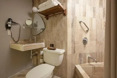 Un baño de Gaviana Resort