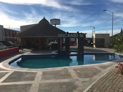 Plano de El Descanso Inn