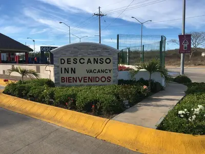 Plano de El Descanso Inn
