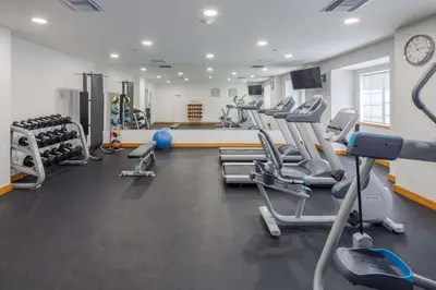 Gimnasio o instalaciones de fitness de Microtel Inn & Suites by Wyndham Culiacán