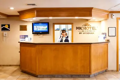 El vestíbulo o zona de recepción de Microtel Inn & Suites by Wyndham Chihuahua