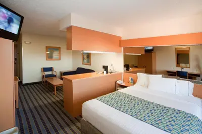 Cama o camas de una habitación en Microtel Inn & Suites by Wyndham Chihuahua
