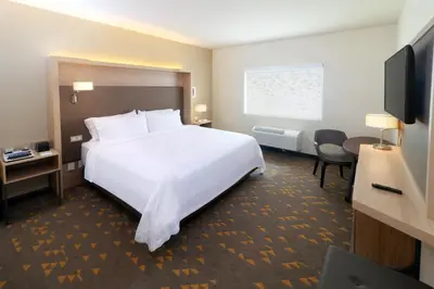 Una televisión o centro de entretenimiento en Holiday Inn - Ciudad Juarez by IHG