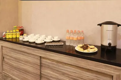 Comida en o cerca de este hotel
