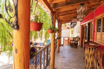 Un patio o zona al aire libre en Hotel La Estacion