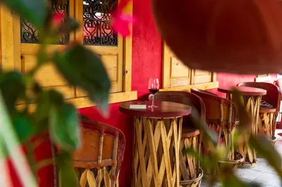 Un restaurante o sitio para comer en Hotel La Estacion