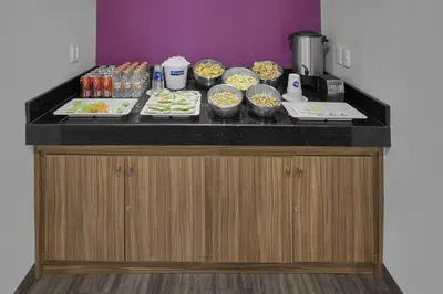 Comida en o cerca de este hotel