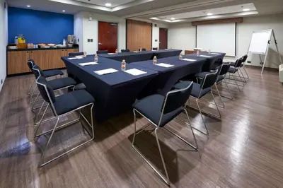 Zona business o sala de conferencias en City Express by Marriott Saltillo Norte