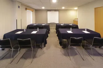 Zona business o sala de conferencias en City Express by Marriott Saltillo Sur