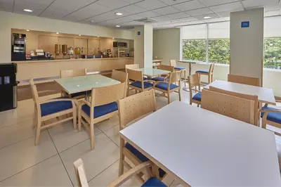 Una cocina o zona de cocina en City Express by Marriott Culiacan