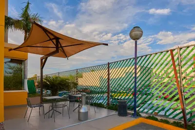 Un balcón o terraza de City Express by Marriott Hermosillo
