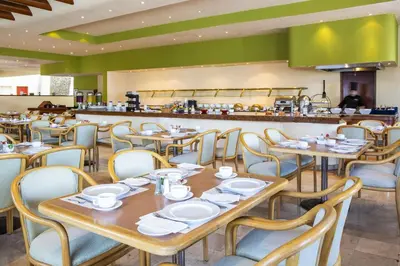 Un restaurante o sitio para comer en Fiesta Inn Ciudad Juarez