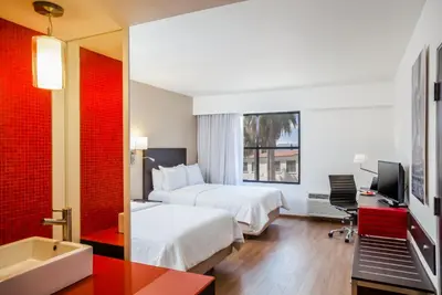 Cama o camas de una habitación en Fiesta Inn Saltillo