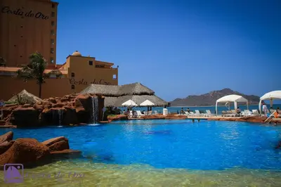 Piscina en o cerca de Costa de Oro Beach Hotel