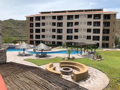 Piscina en o cerca de Marina Nopolo 413