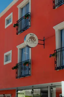 Certificado, premio, señal o documento que está expuesto en Hotel Santa Cruz