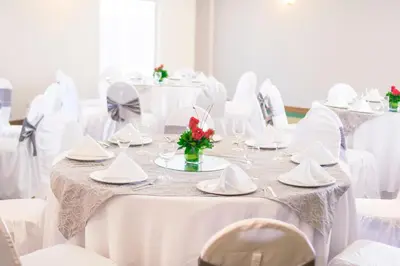 Un restaurante o sitio para comer en iStay Hotel Ciudad Juarez