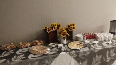 Comida en o cerca de este hotel