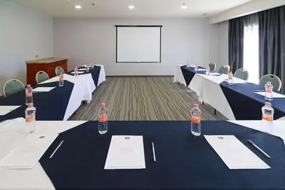 Zona business o sala de conferencias en Hampton by Hilton Chihuahua