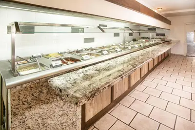 Una cocina o zona de cocina en Quality Inn Ciudad Obregon