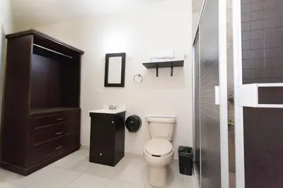 Un baño de Hotel Nápoles