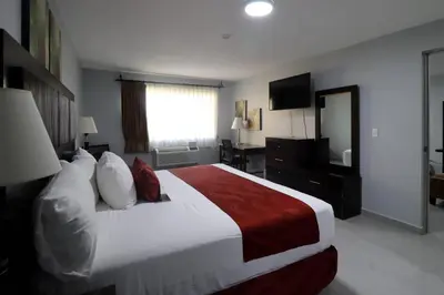 Cama o camas de una habitación en Quality Inn Piedras Negras