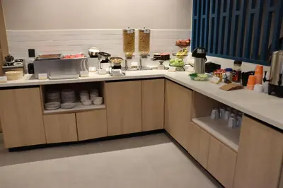 Una cocina o zona de cocina en Quality Inn Piedras Negras